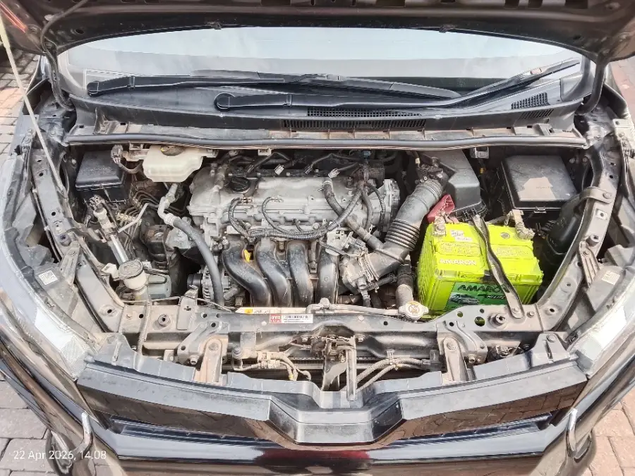 Foto Mobil Bekas Mesin Toyota Voxy 2.0 tahun 2019