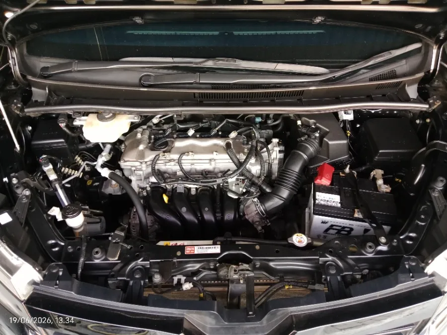 Foto Mobil Bekas Mesin Toyota Voxy 2.0 tahun 2019