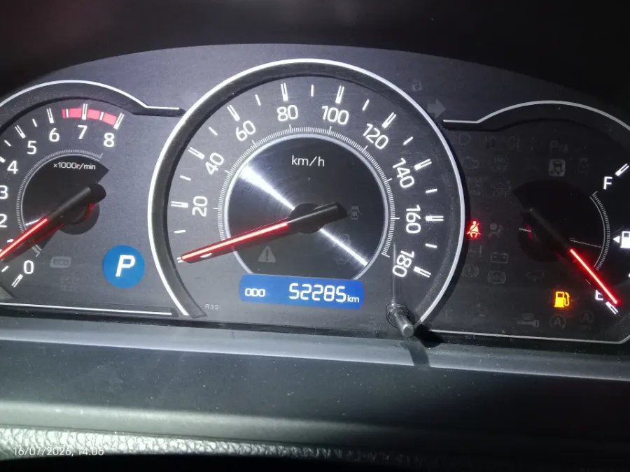 Foto Mobil Bekas Odometer Toyota Voxy 2.0 tahun 2019