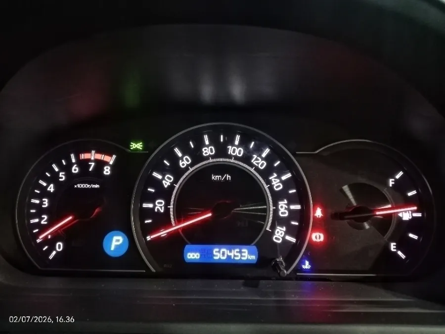Foto Mobil Bekas Odometer Toyota Voxy 2.0 tahun 2019