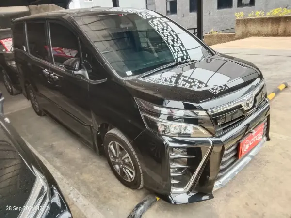2020 Toyota Voxy 2.0
