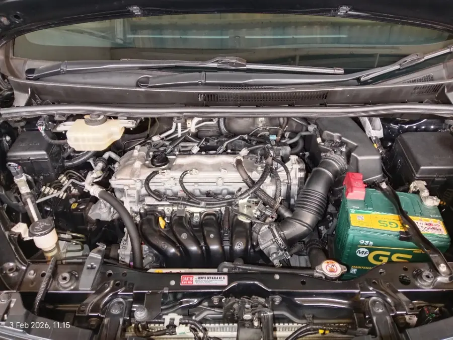 Foto Mobil Bekas Mesin Toyota Voxy 2.0 tahun 2020