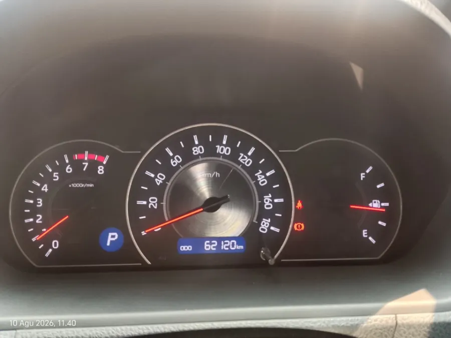 Foto Mobil Bekas Odometer Toyota Voxy 2.0 tahun 2020