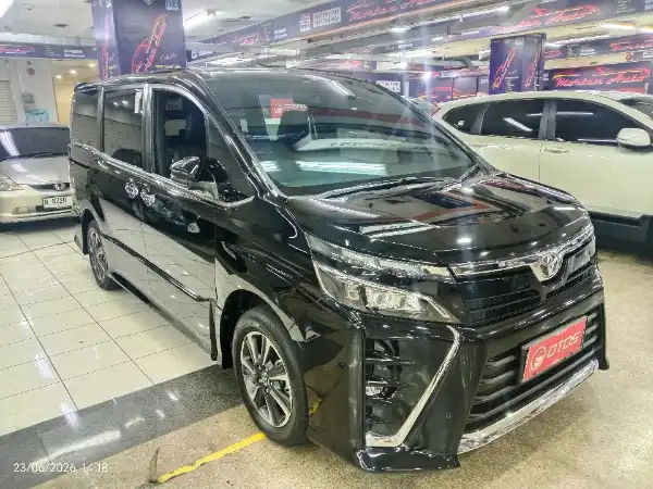 2021 Toyota Voxy 2.0