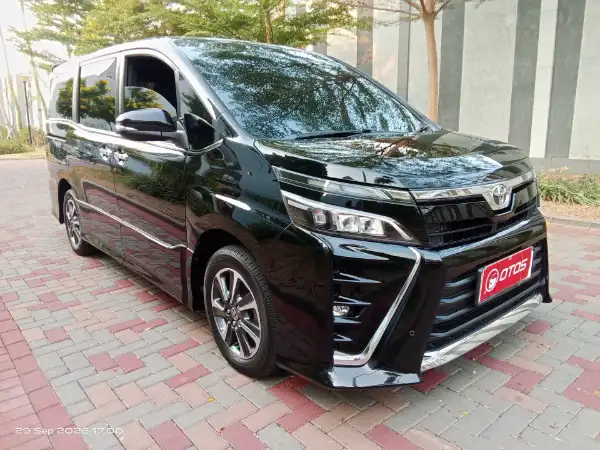 2021 Toyota Voxy 2.0
