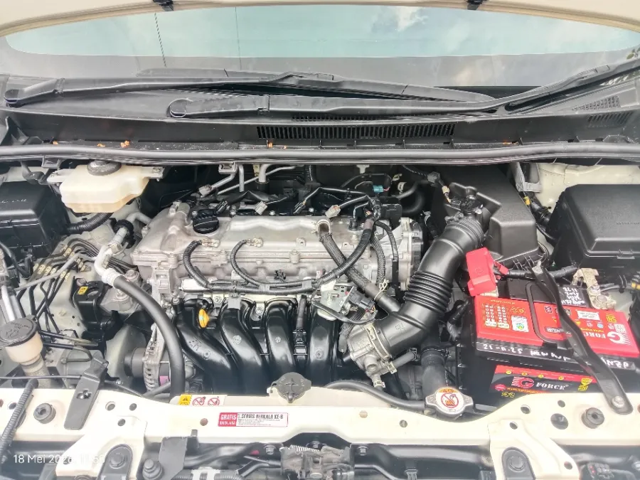 Foto Mobil Bekas Mesin Toyota Voxy 2.0 tahun 2021