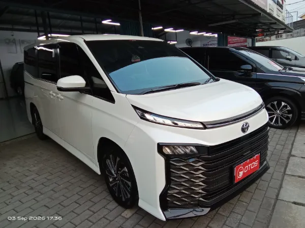 2022 Toyota Voxy 2.0