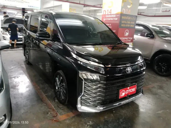 2022 Toyota Voxy 2.0