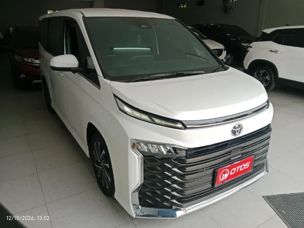 2022 Toyota Voxy 2.0