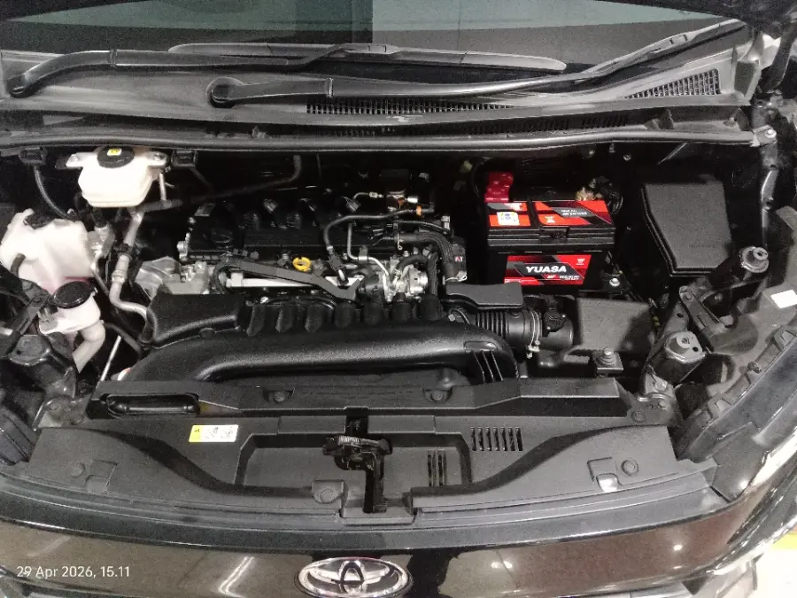 Foto Mobil Bekas Mesin Toyota Voxy 2.0 tahun 2022
