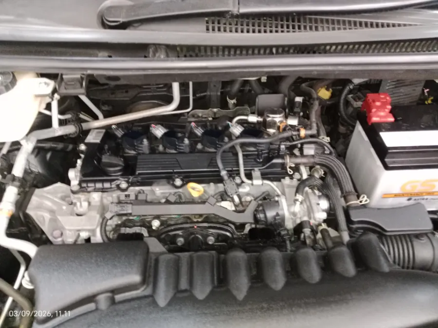 Foto Mobil Bekas Mesin Toyota Voxy 2.0 tahun 2022