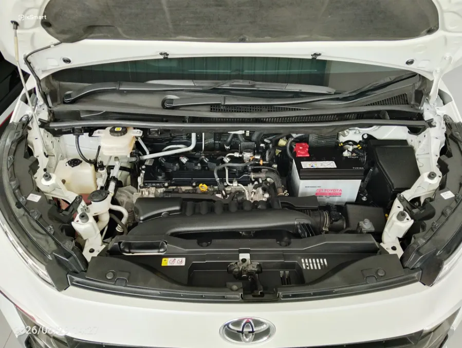 Foto Mobil Bekas Mesin Toyota Voxy 2.0 tahun 2022