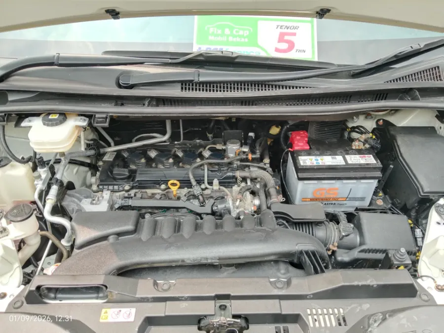 Foto Mobil Bekas Mesin Toyota Voxy 2.0 tahun 2022