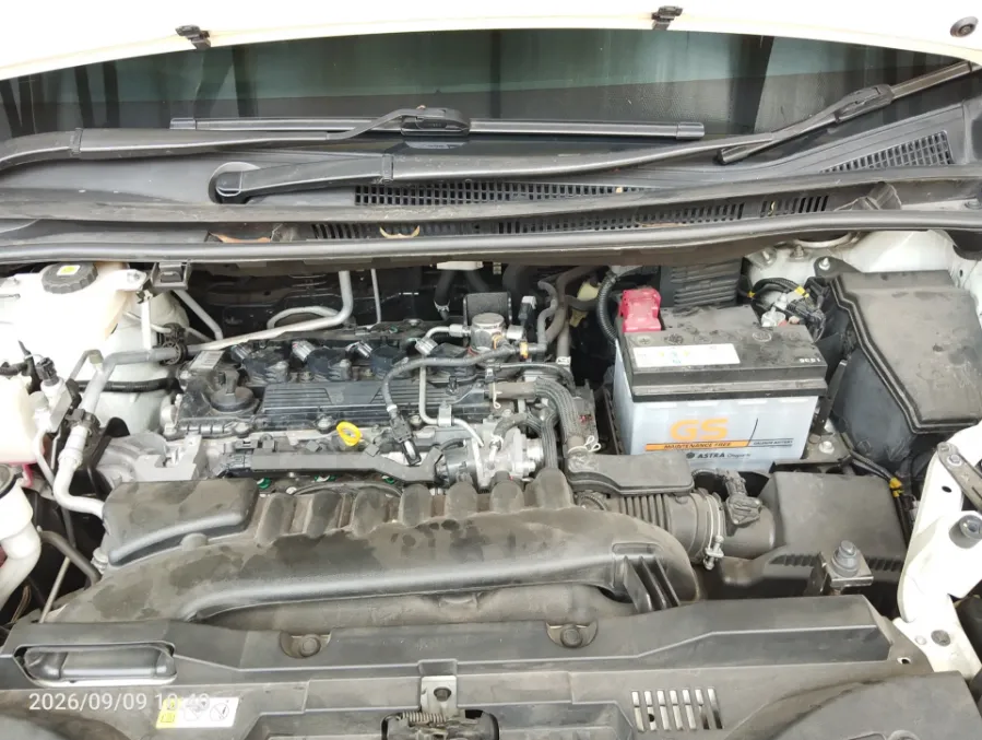 Foto Mobil Bekas Mesin Toyota Voxy 2.0 tahun 2022