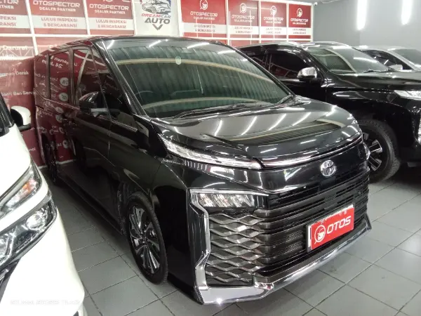 2023 Toyota Voxy 2.0