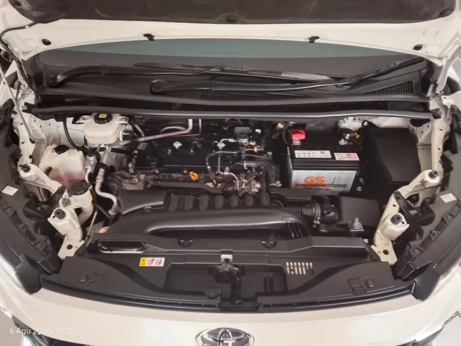 Foto Mobil Bekas Mesin Toyota Voxy 2.0 tahun 2023