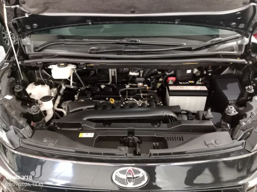 Foto Mobil Bekas Mesin Toyota Voxy 2.0 tahun 2023