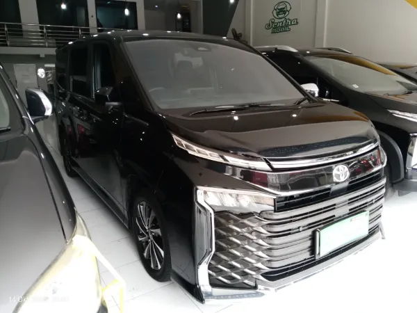 2024 Toyota Voxy 2.0
