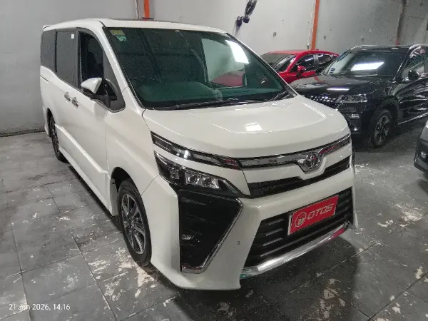 2018 Toyota Voxy 2.0 R80