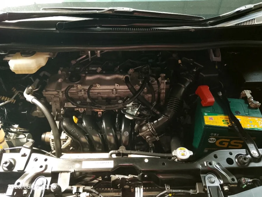 Foto Mobil Bekas Mesin Toyota Voxy 2.0 R80 tahun 2020