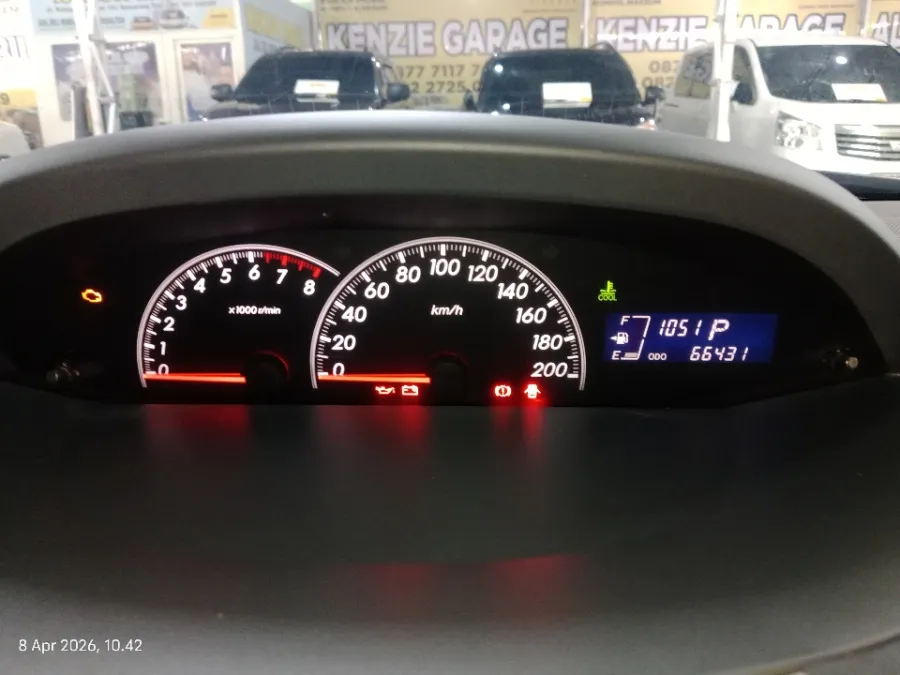 Foto Mobil Bekas Odometer Toyota Yaris 1.5 E tahun 2013