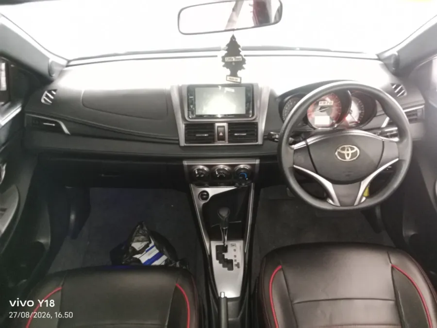 Foto Mobil Bekas Dashboard Toyota Yaris 1.5 G tahun 2017