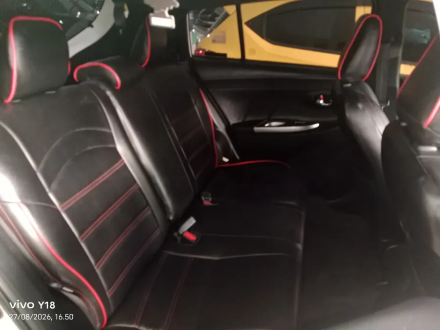 Foto Mobil Bekas Kabin Belakang Toyota Yaris 1.5 G tahun 2017