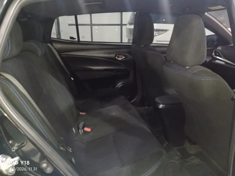 Foto Mobil Bekas Kabin Belakang Toyota Yaris 1.5 G tahun 2018