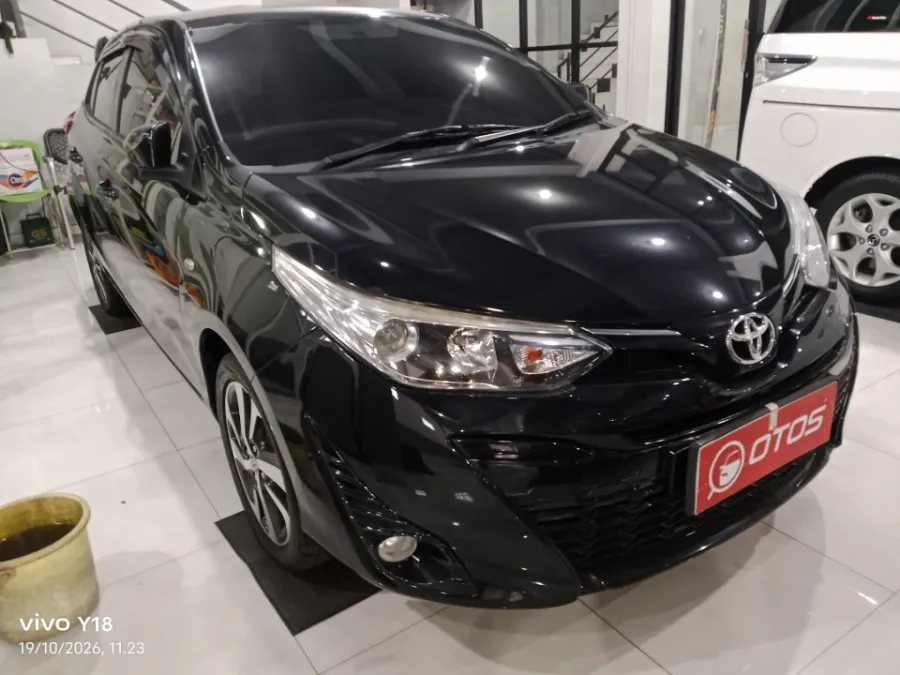 Foto Mobil Bekas Kanan Depan Toyota Yaris 1.5 G tahun 2018