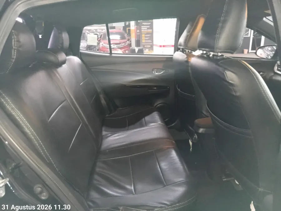 Foto Mobil Bekas Kabin Belakang Toyota Yaris 1.5 G tahun 2019