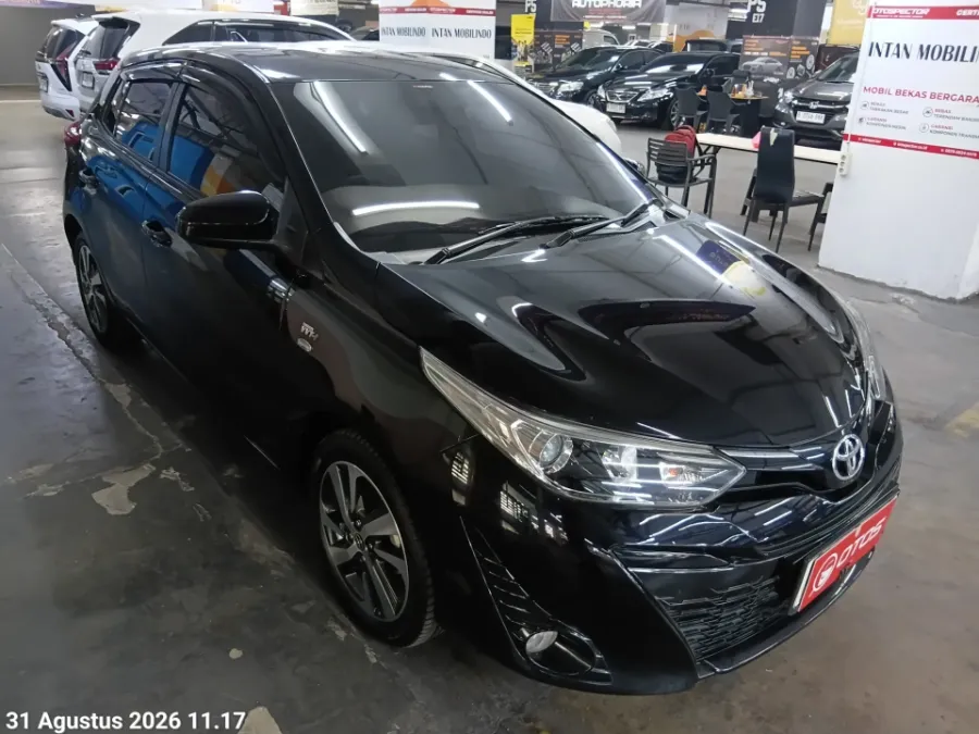 Foto Mobil Bekas Kanan Depan Toyota Yaris 1.5 G tahun 2019