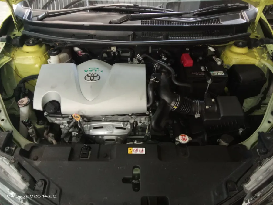Foto Mobil Bekas Mesin Toyota Yaris 1.5 GR sport tahun 2022