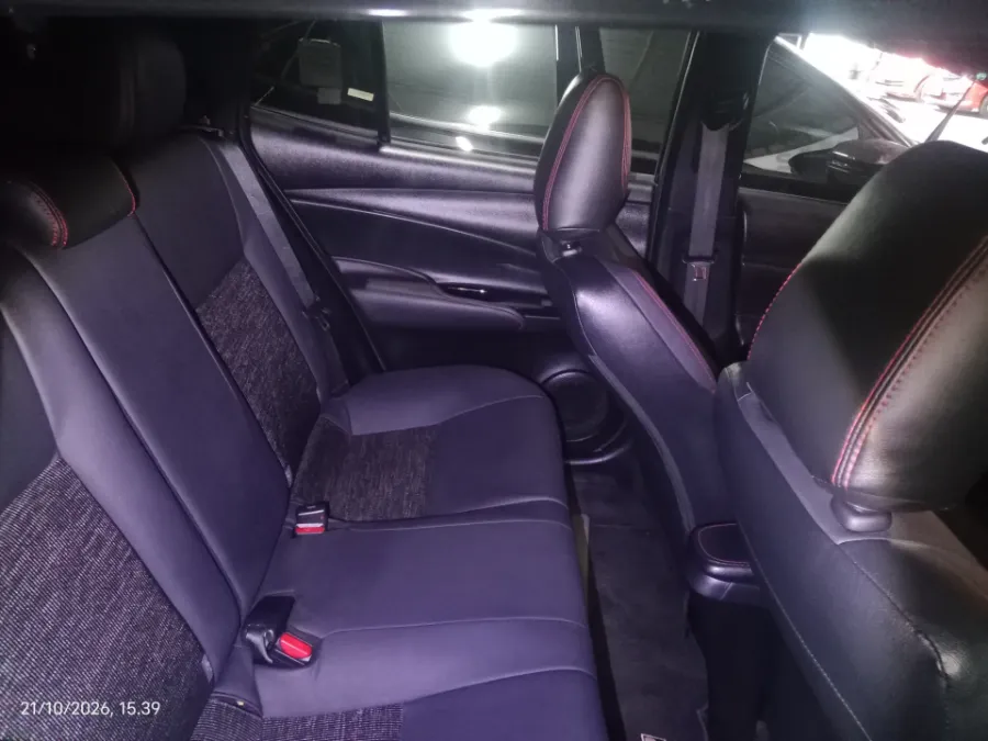 Foto Mobil Bekas Kabin Belakang Toyota Yaris 1.5 GR sport tahun 2023