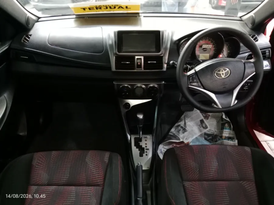 Foto Mobil Bekas Dashboard Toyota Yaris 1.5 S tahun 2016