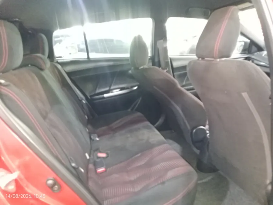 Foto Mobil Bekas Kabin Belakang Toyota Yaris 1.5 S tahun 2016