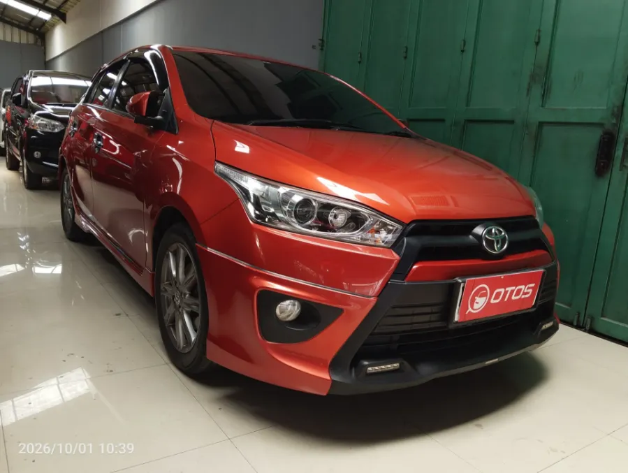 Foto Mobil Bekas Kanan Depan Toyota Yaris 1.5 S tahun 2016