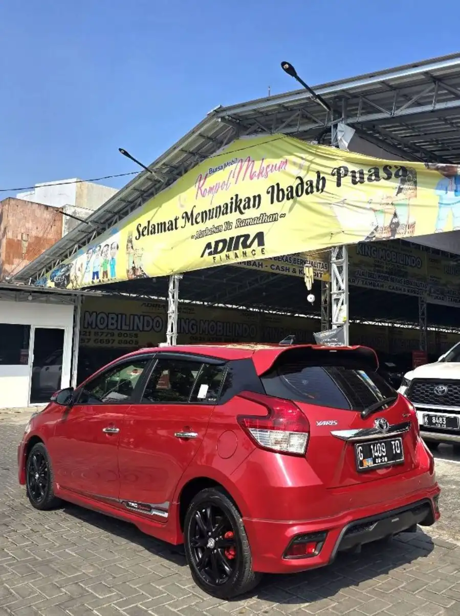 Foto Mobil Bekas Kiri Belakang Toyota Yaris 1.5 S tahun 2016