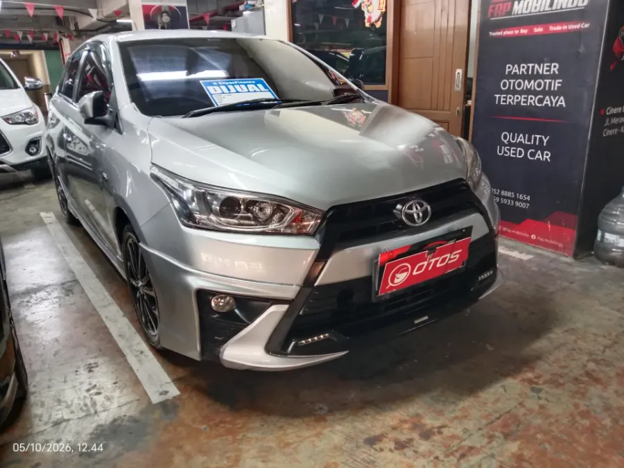 Foto Mobil Bekas Kanan Depan Toyota Yaris 1.5 S tahun 2017