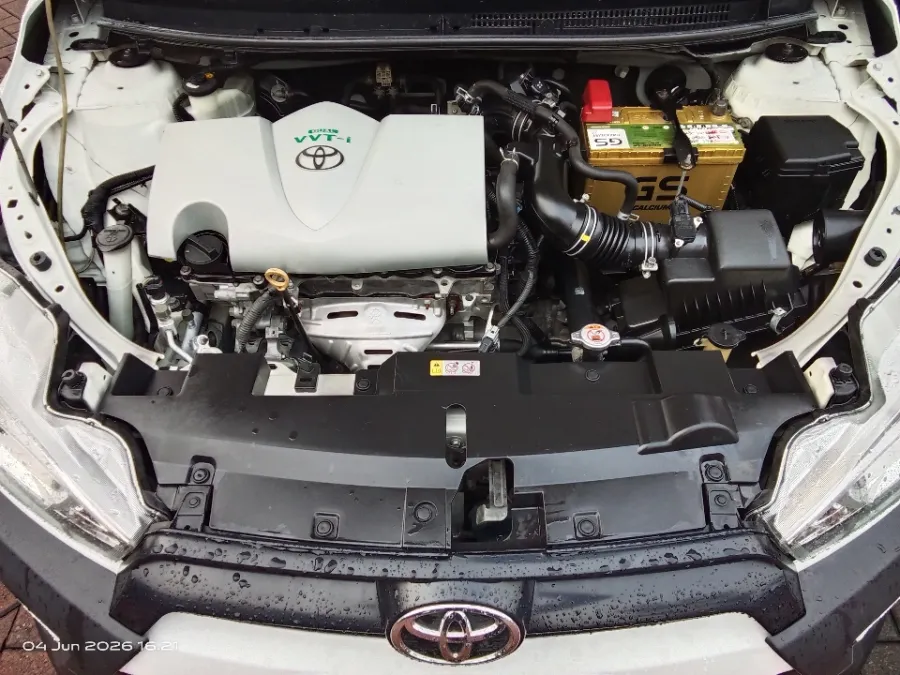 Foto Mobil Bekas Mesin Toyota Yaris 1.5 S tahun 2017