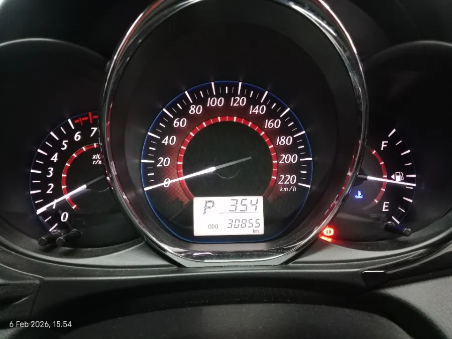 Foto Mobil Bekas Odometer Toyota Yaris 1.5 S tahun 2017