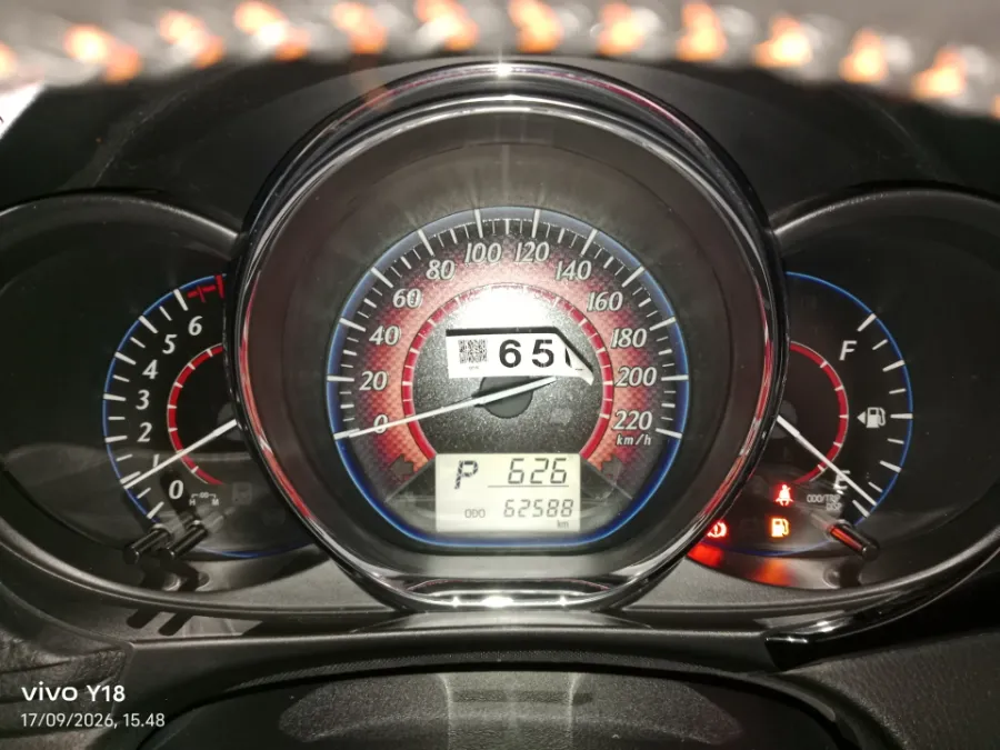 Foto Mobil Bekas Odometer Toyota Yaris 1.5 S tahun 2017