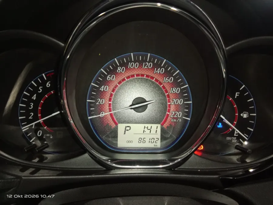 Foto Mobil Bekas Odometer Toyota Yaris 1.5 S tahun 2017