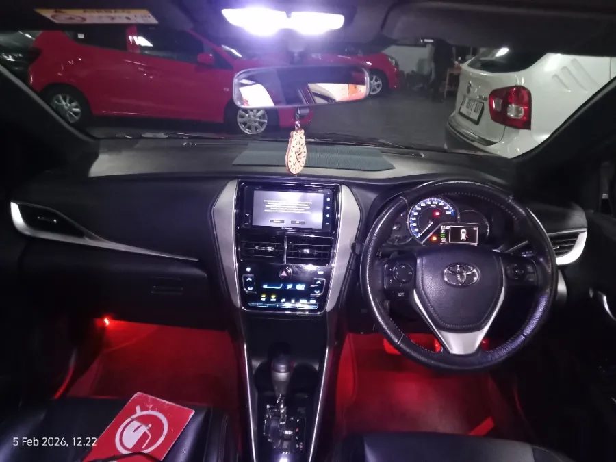 Foto Mobil Bekas Dashboard Toyota Yaris 1.5 S tahun 2018