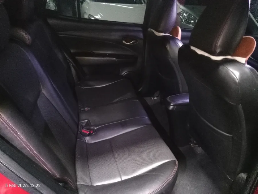 Foto Mobil Bekas Kabin Belakang Toyota Yaris 1.5 S tahun 2018