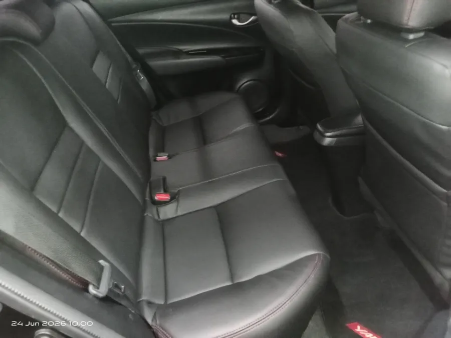 Foto Mobil Bekas Kabin Belakang Toyota Yaris 1.5 S tahun 2018