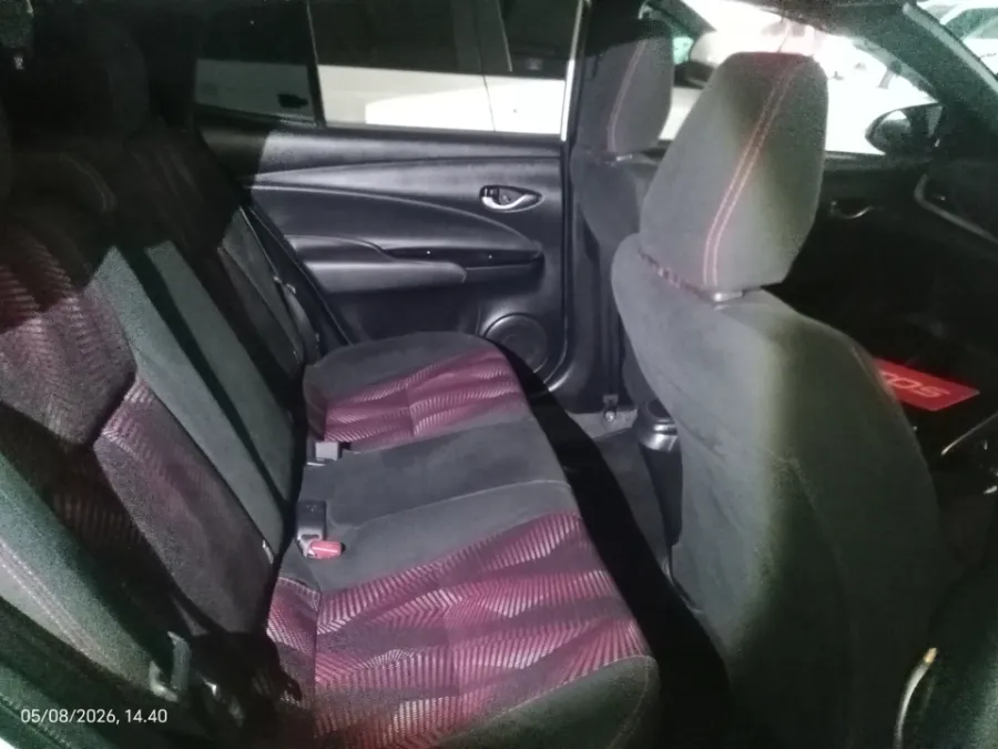 Foto Mobil Bekas Kabin Belakang Toyota Yaris 1.5 S tahun 2018