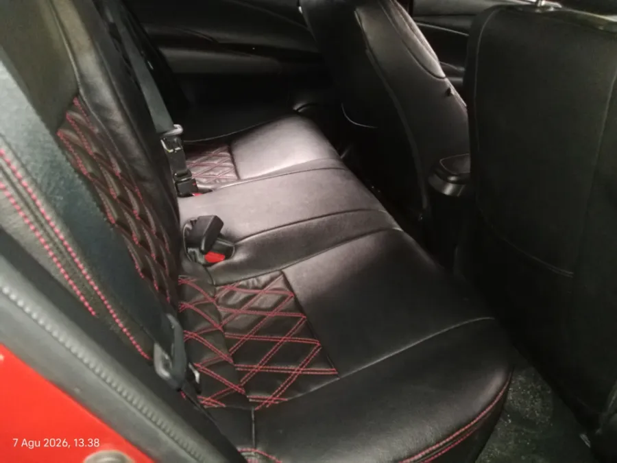 Foto Mobil Bekas Kabin Belakang Toyota Yaris 1.5 S tahun 2018