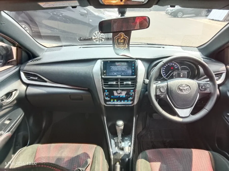 Foto Mobil Bekas Dashboard Toyota Yaris 1.5 S tahun 2019