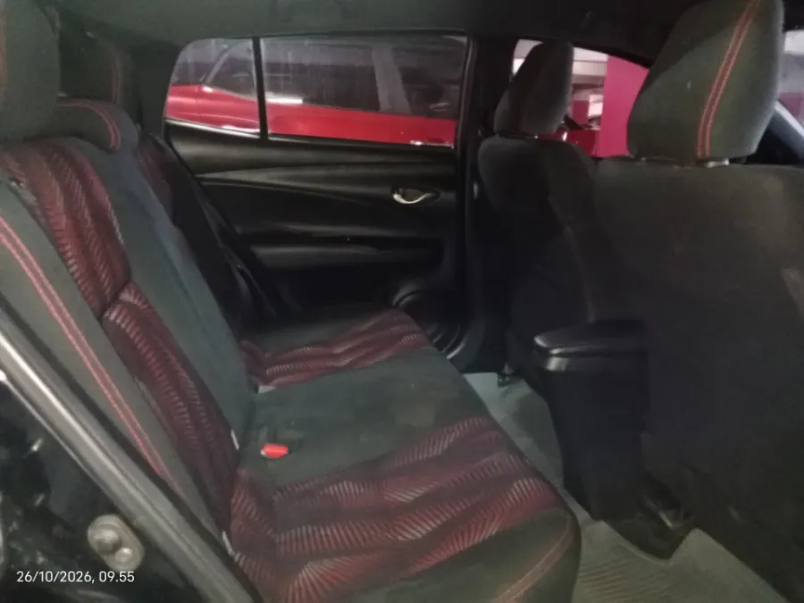 Foto Mobil Bekas Kabin Belakang Toyota Yaris 1.5 S tahun 2019