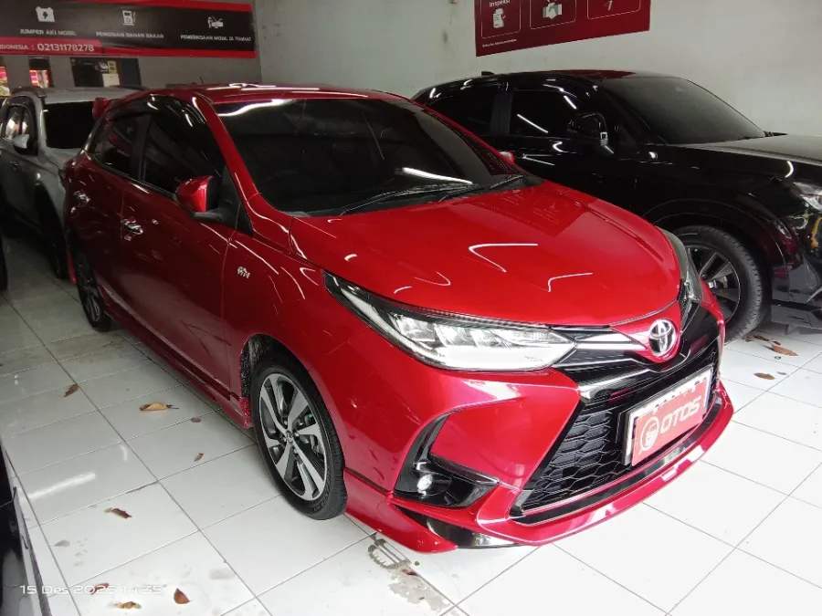 Foto Mobil Bekas Kanan Depan Toyota Yaris 1.5 S tahun 2020